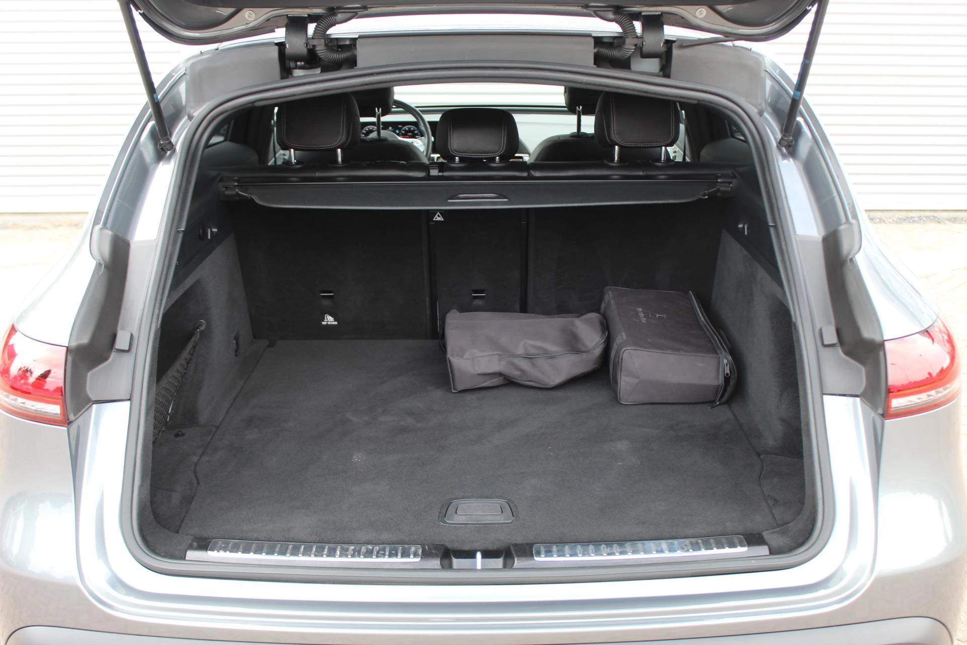 Hoofdafbeelding Mercedes-Benz EQC
