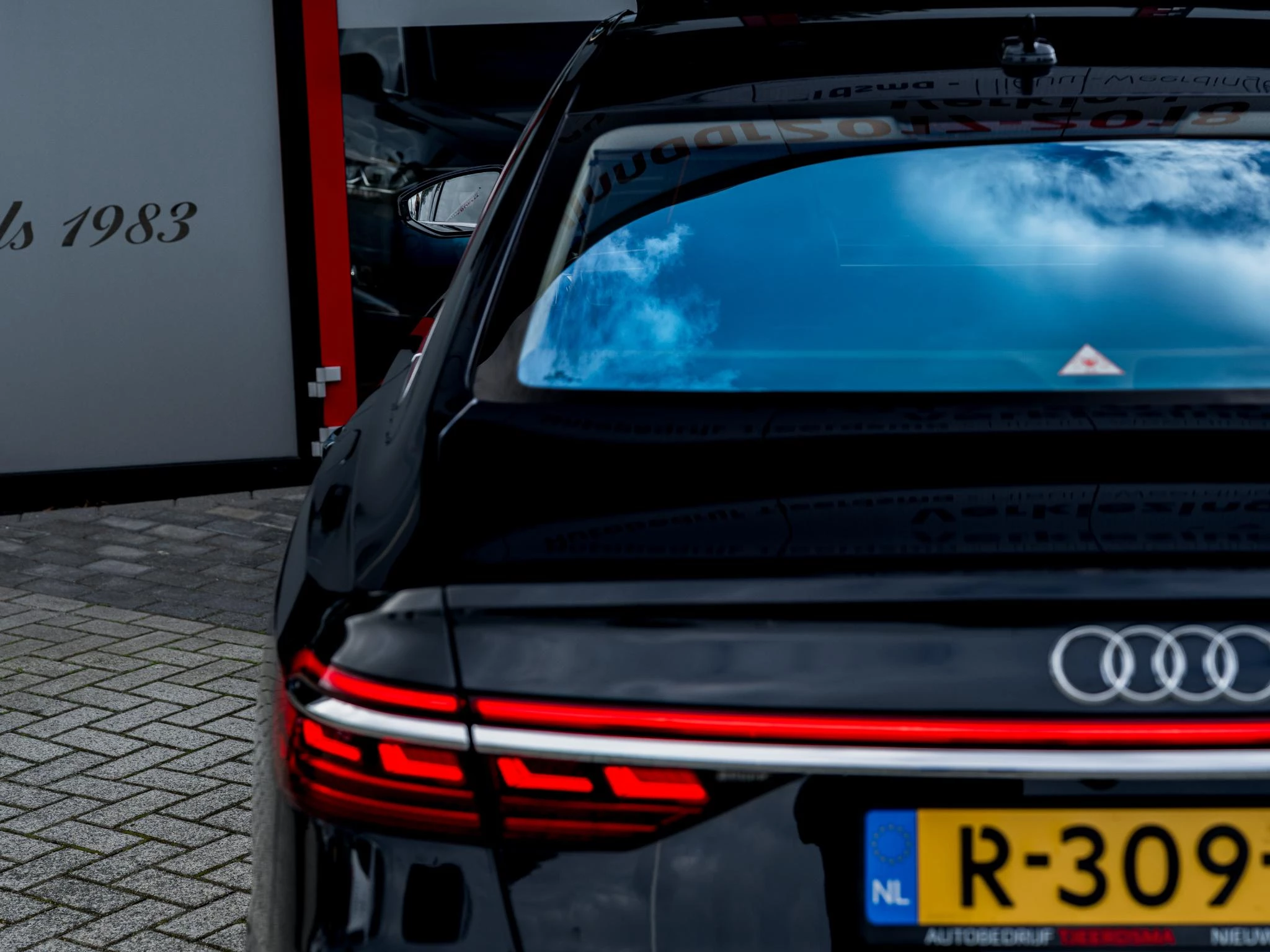 Hoofdafbeelding Audi A8