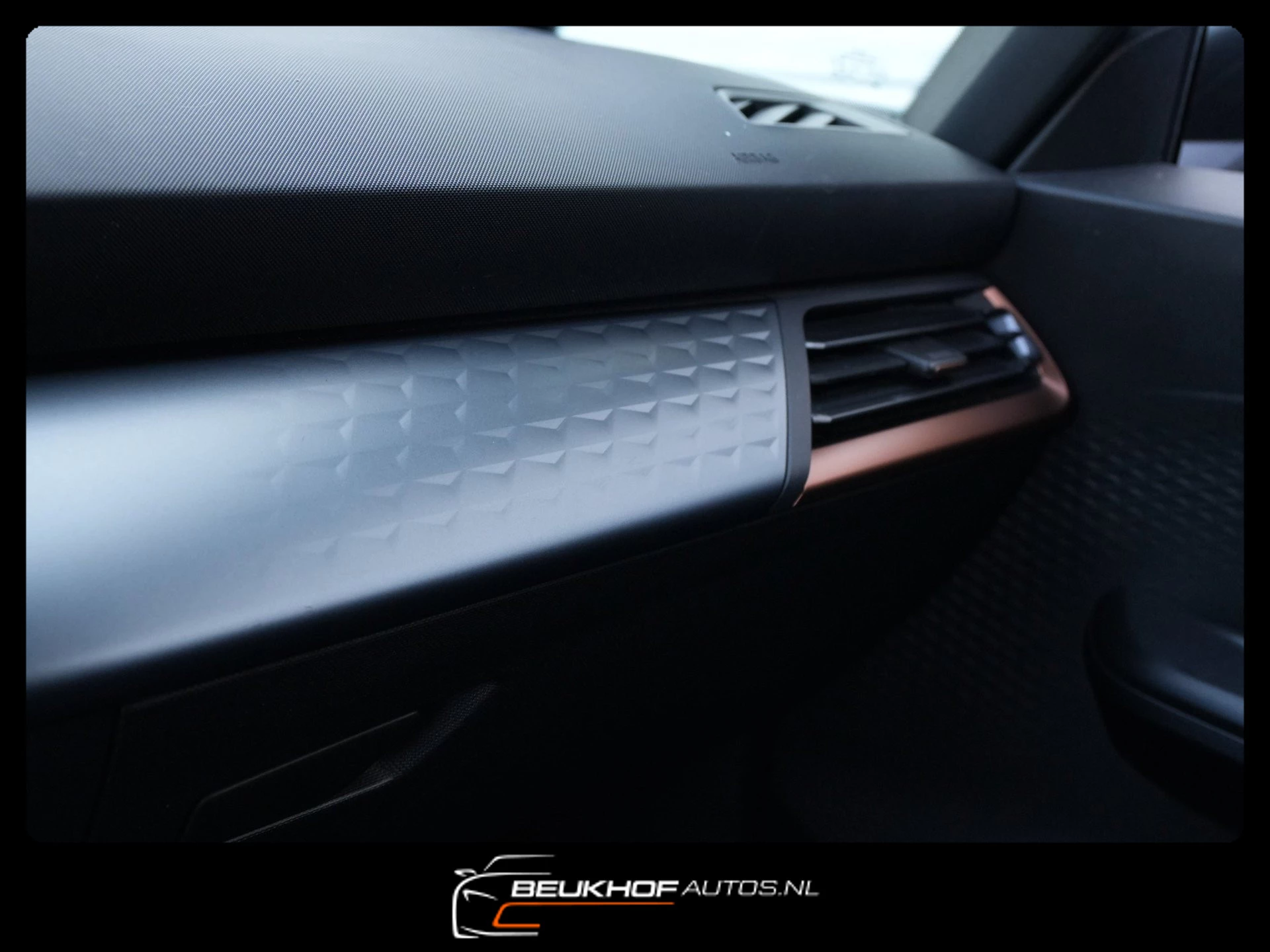 Hoofdafbeelding CUPRA Born