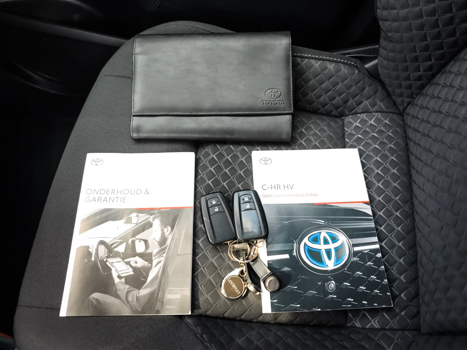 Hoofdafbeelding Toyota C-HR