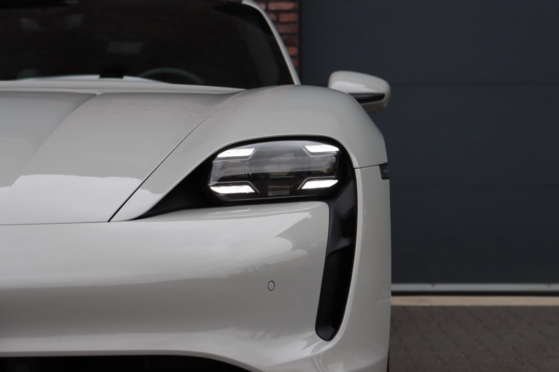 Hoofdafbeelding Porsche Taycan