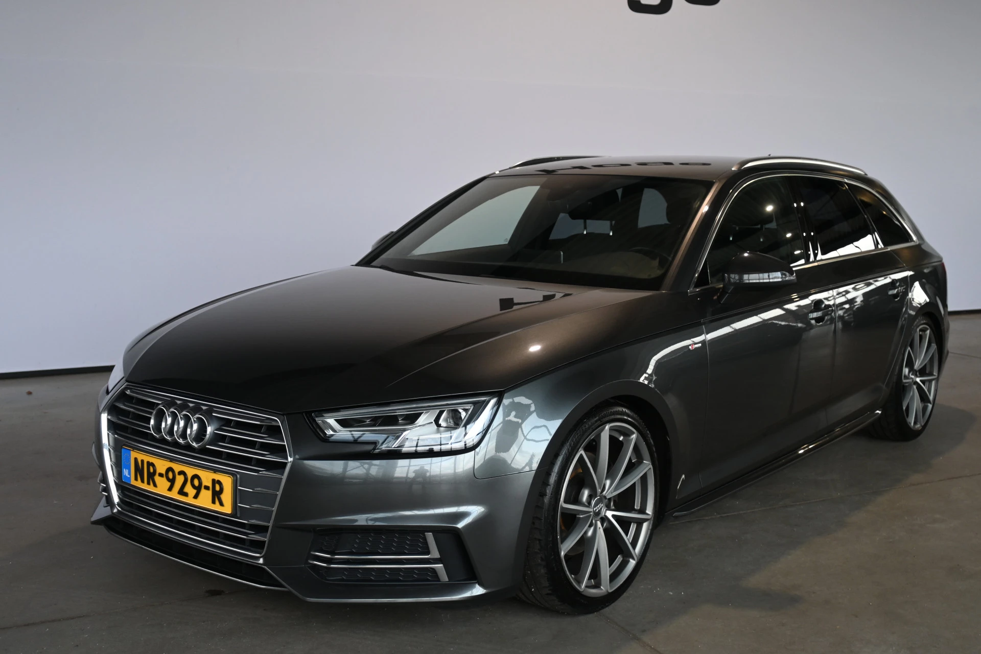 Hoofdafbeelding Audi A4