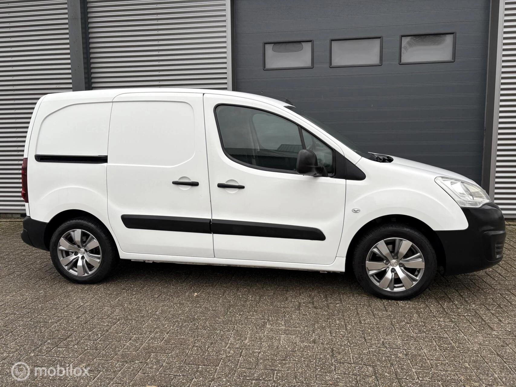 Hoofdafbeelding Peugeot Partner