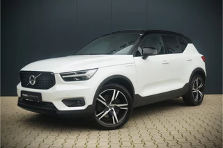 Volvo XC40 1.5 T5 Recharge R-Design | Panoramadak | Harman Kardon | Keyless | 360° Camera | Leder | Stoel/Stuurverwarming | 262 PK | Elektrische Achterklep | Side Assist | Navigatie | Apple Carplay |