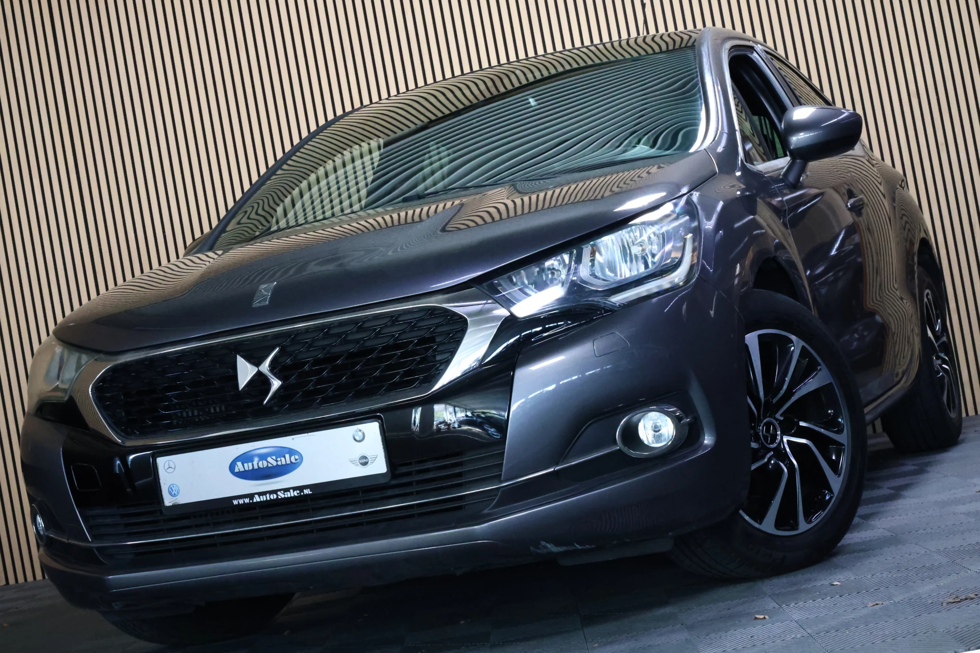 Hoofdafbeelding DS DS 4