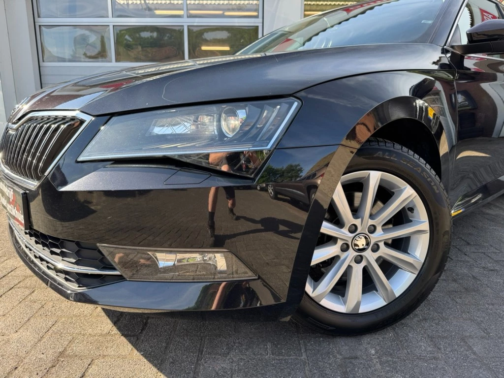 Hoofdafbeelding Škoda Superb
