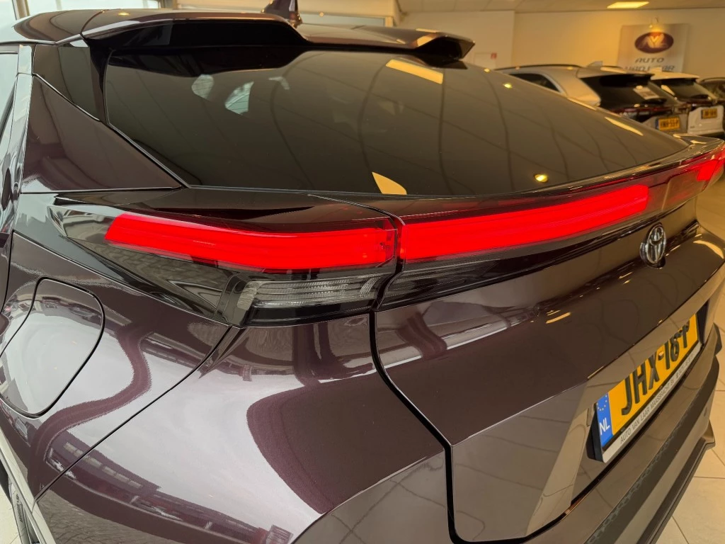 Hoofdafbeelding Toyota C-HR