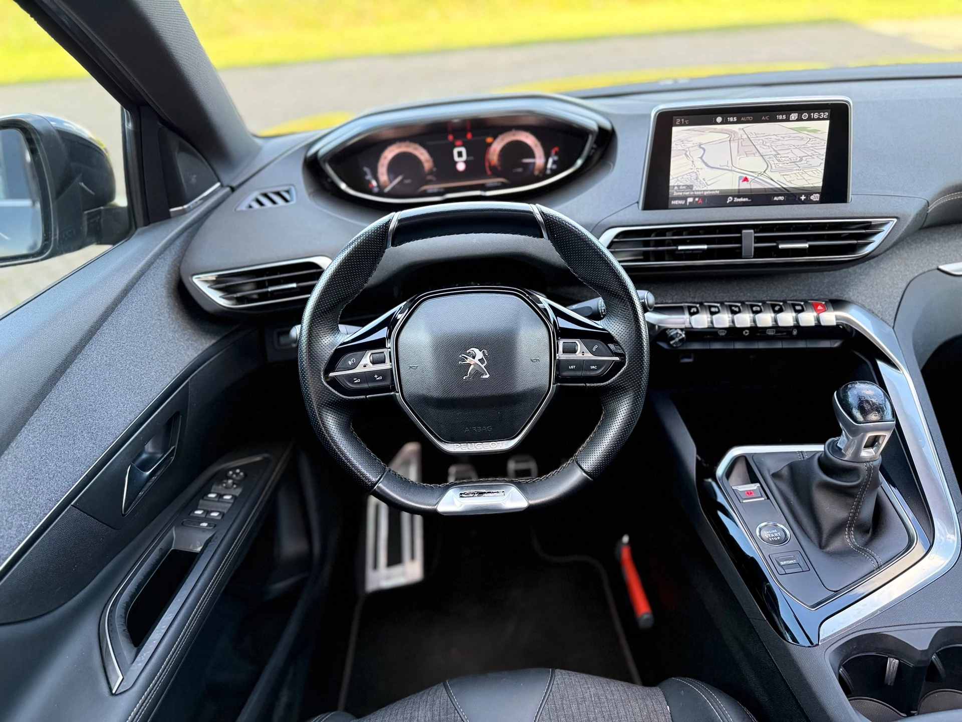 Hoofdafbeelding Peugeot 5008