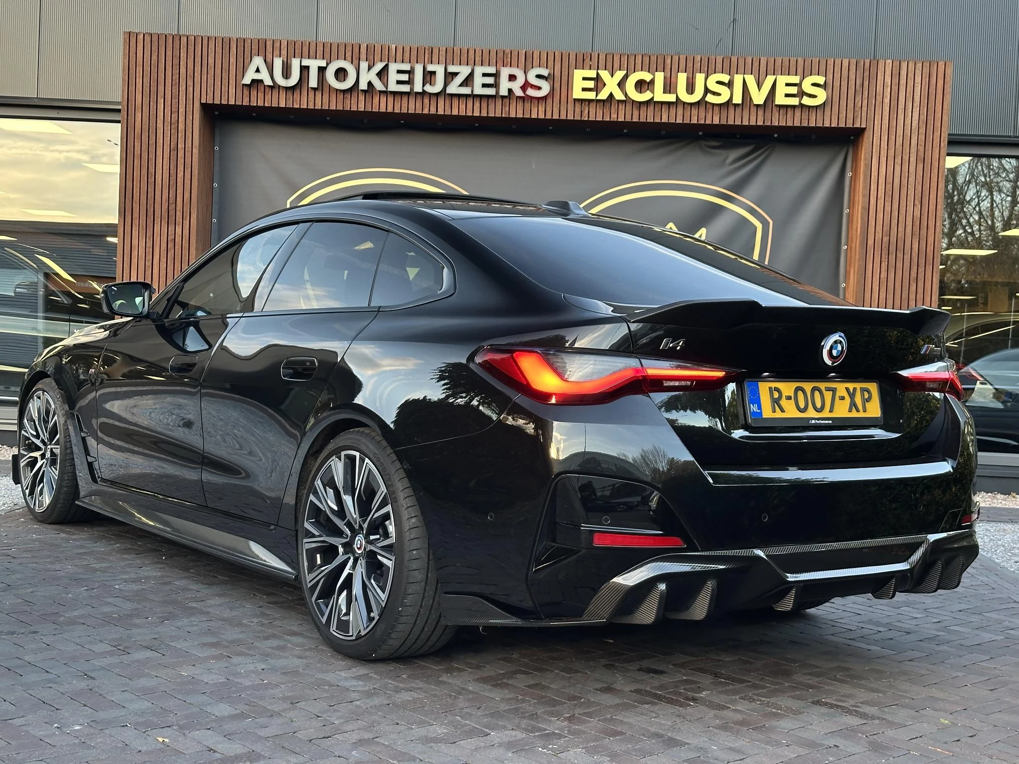 Hoofdafbeelding BMW i4