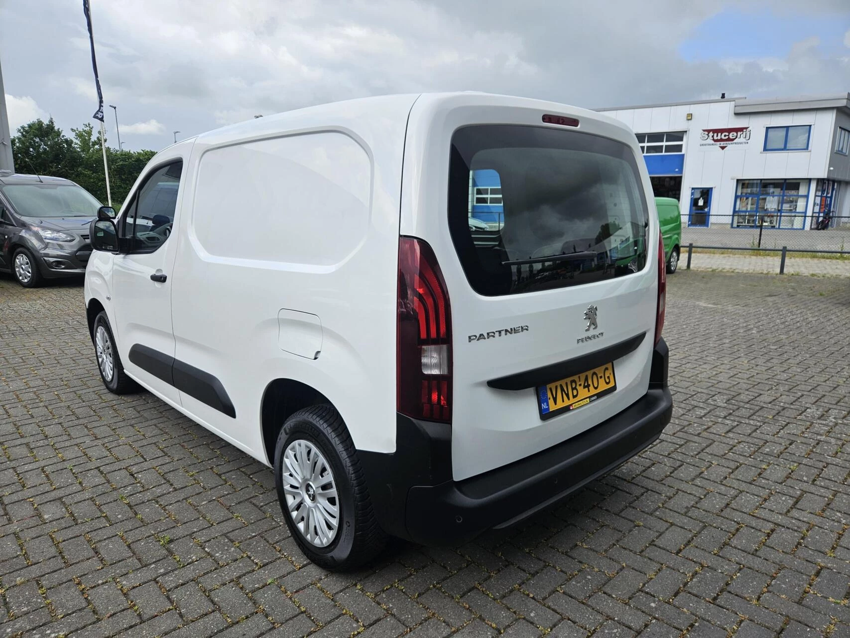 Hoofdafbeelding Peugeot Partner