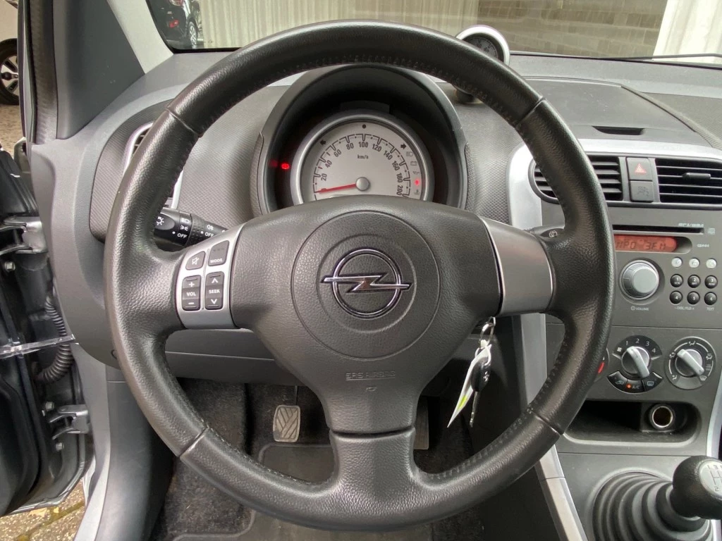 Hoofdafbeelding Opel Agila