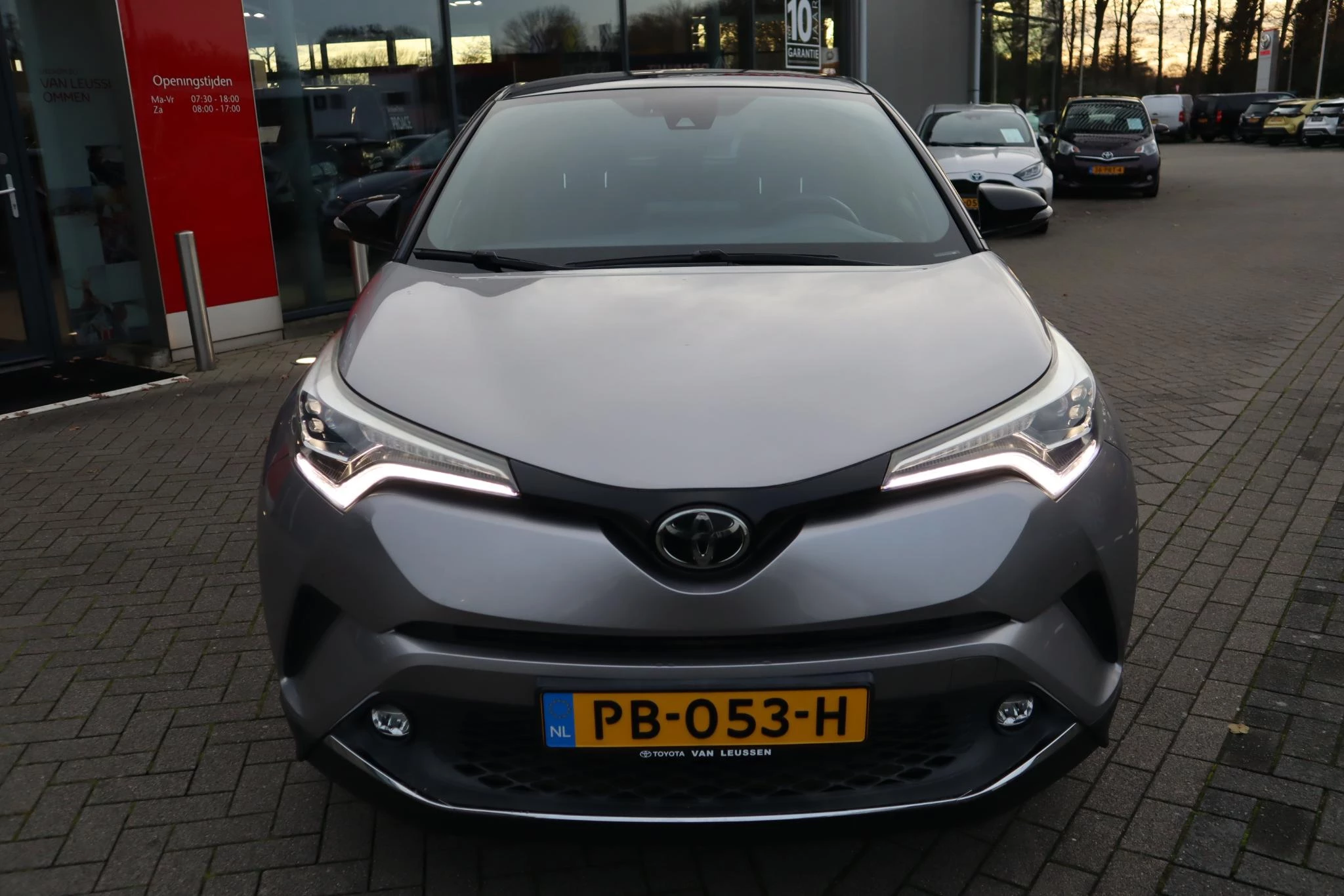 Hoofdafbeelding Toyota C-HR