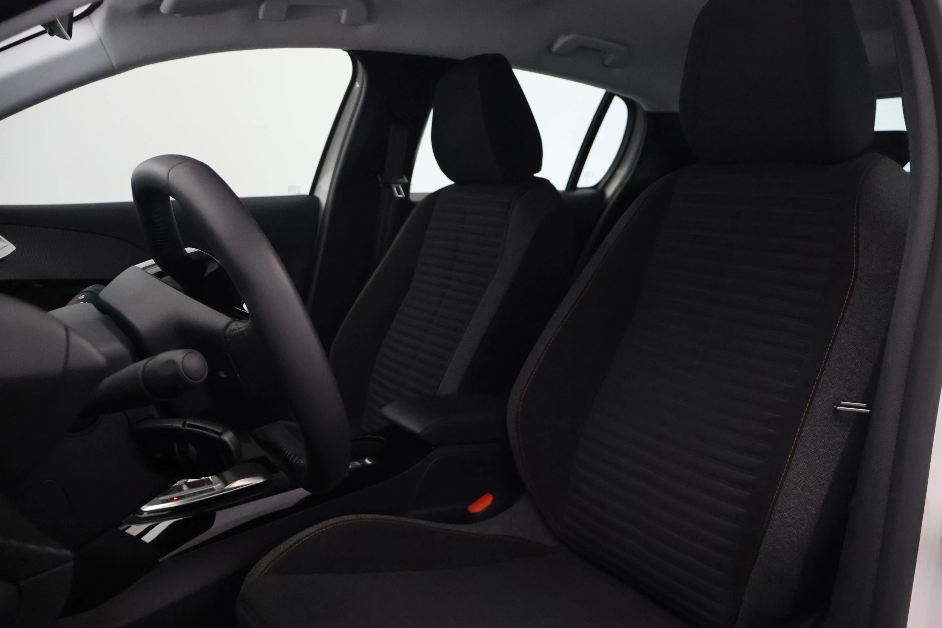 Hoofdafbeelding Peugeot e-208