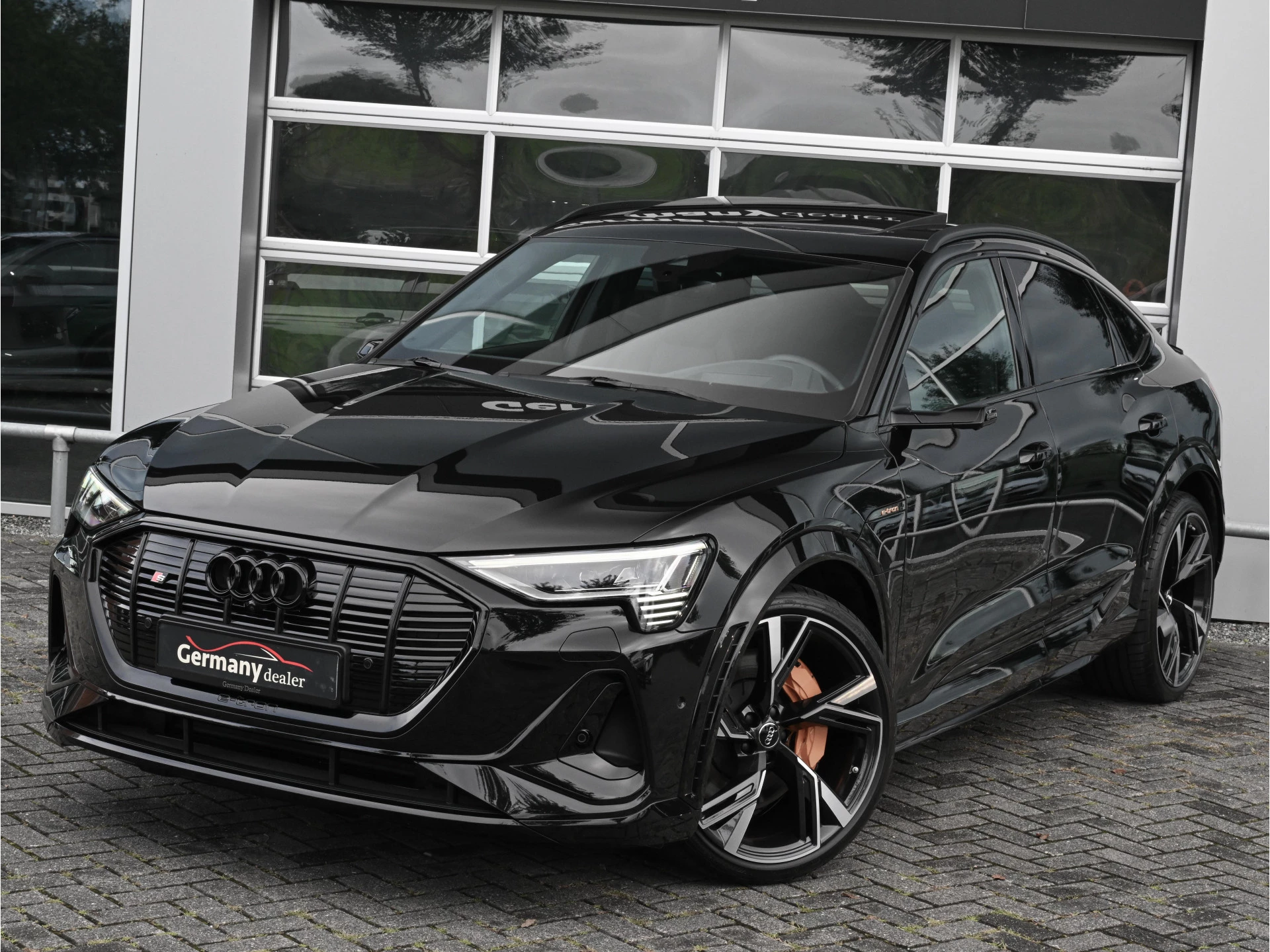 Hoofdafbeelding Audi e-tron