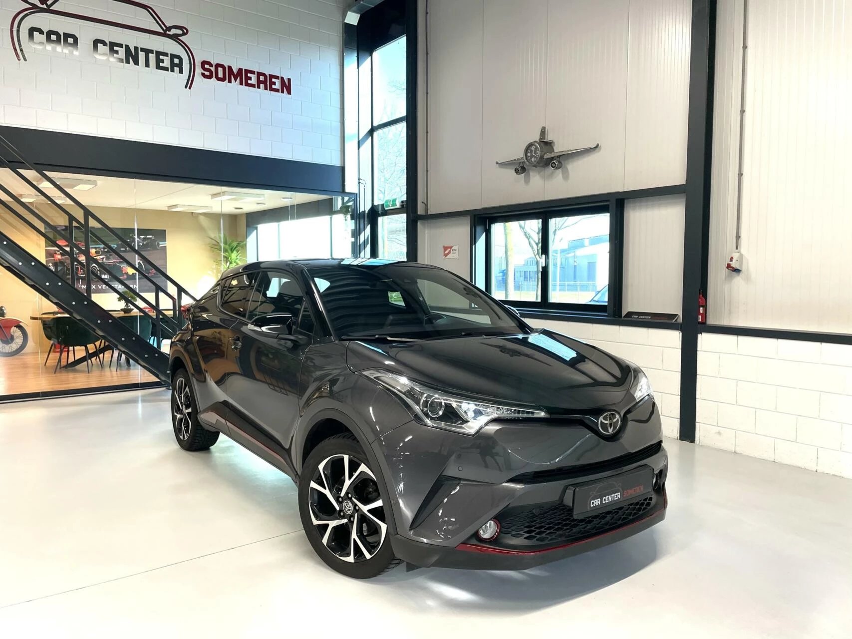 Hoofdafbeelding Toyota C-HR