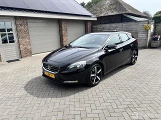 Volvo V40 1.6 T3 Momentum Nav. Cr.Control PDC