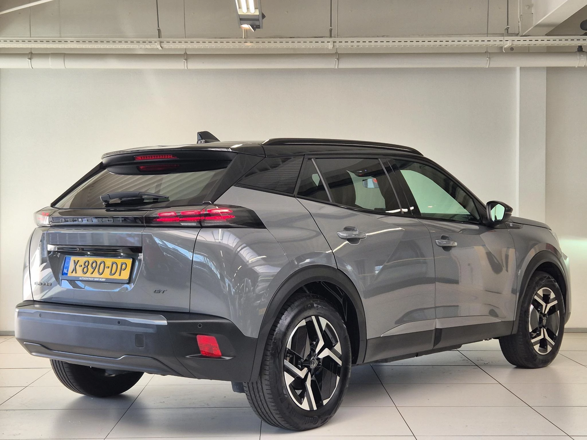 Hoofdafbeelding Peugeot e-2008