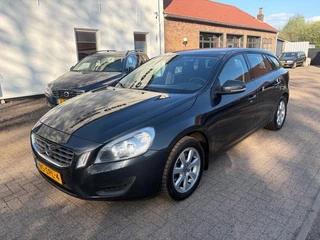 Volvo V60 T4 Momentum