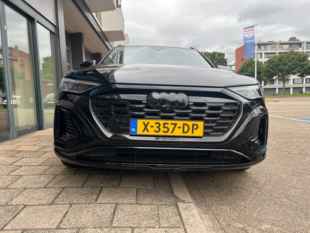 Hoofdafbeelding Audi Q8 e-tron