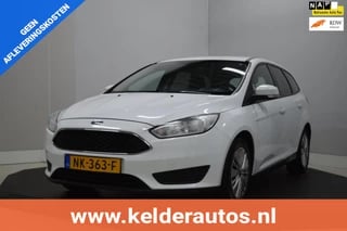 Hoofdafbeelding Ford Focus Ford Focus Wagon 1.0 Airco |MOTOR DEFECT!!! Navi | PDC | Trekhaak MOTOR DEFECT!