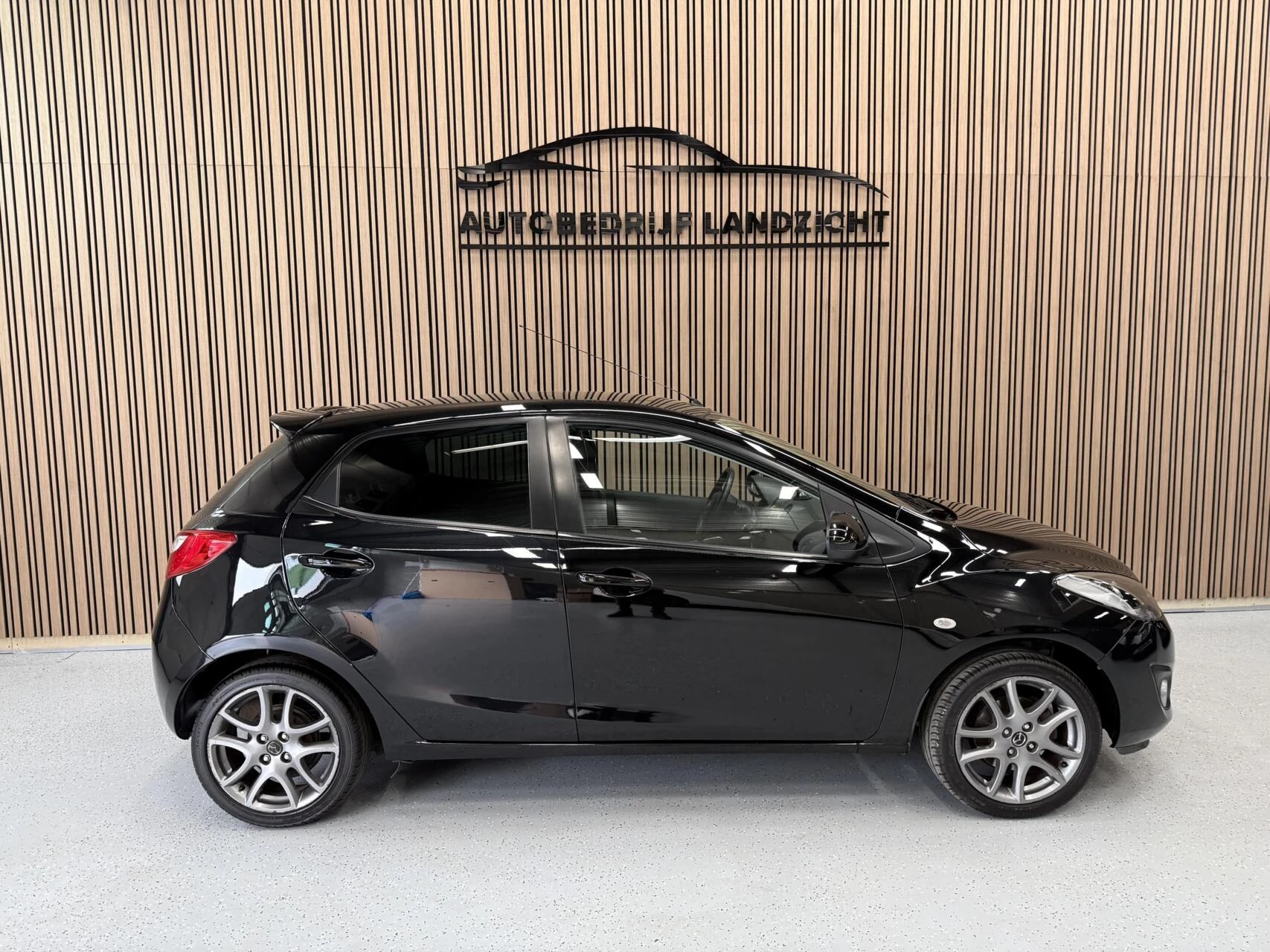 Hoofdafbeelding Mazda 2