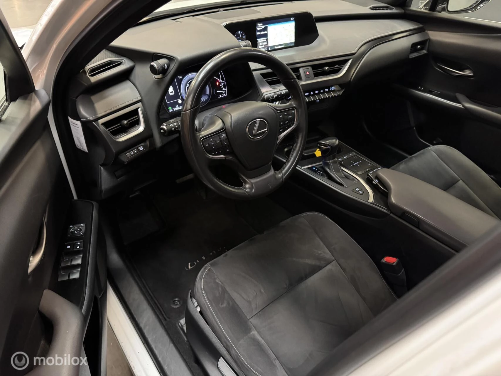 Hoofdafbeelding Lexus UX