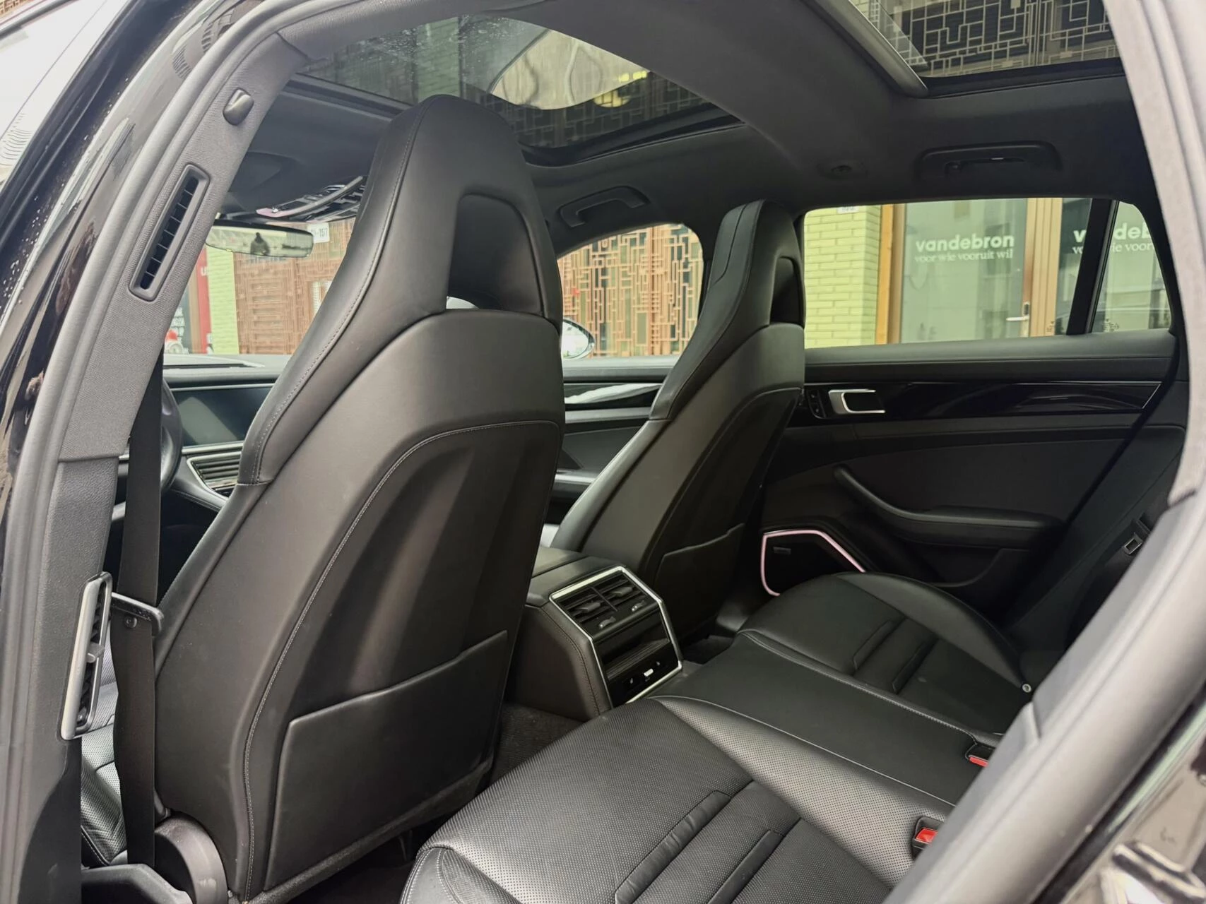 Hoofdafbeelding Porsche Panamera