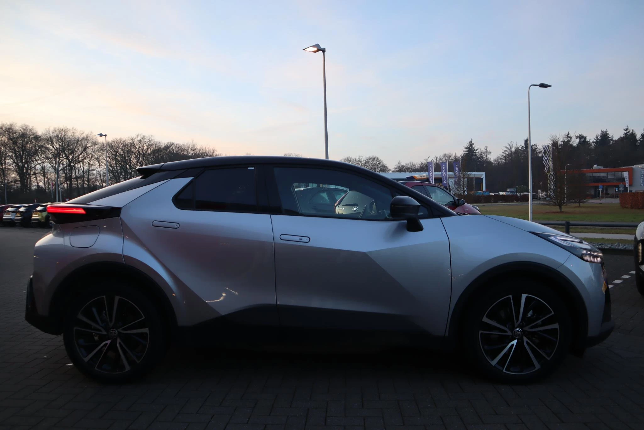 Hoofdafbeelding Toyota C-HR
