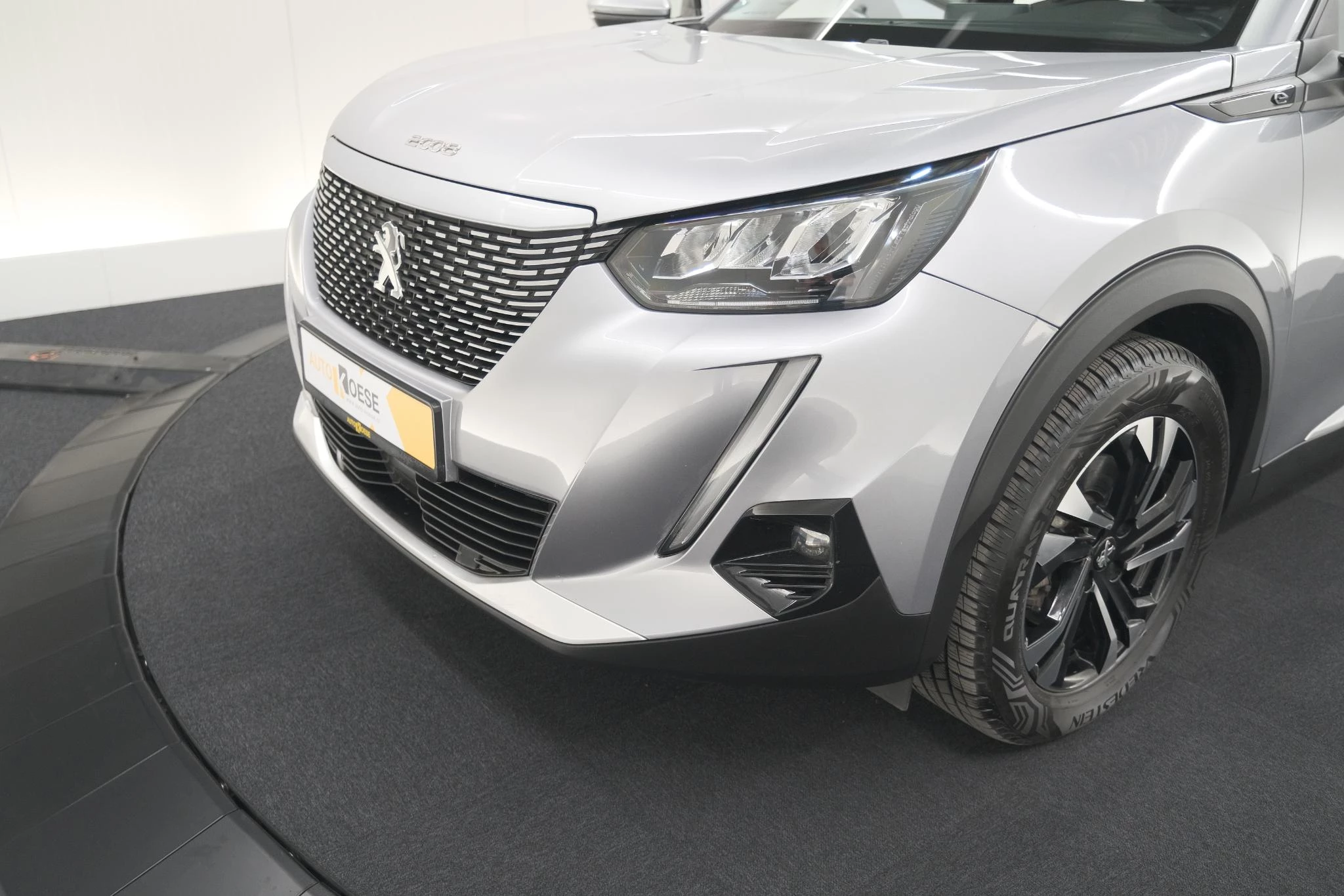 Hoofdafbeelding Peugeot e-2008