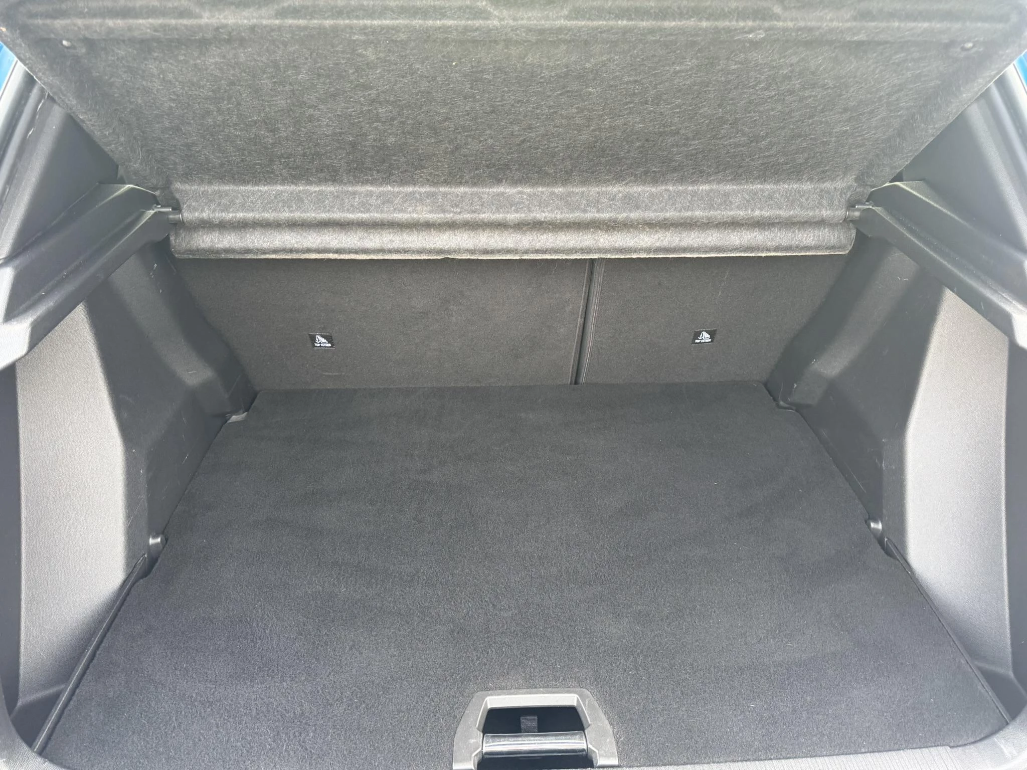 Hoofdafbeelding Peugeot e-2008