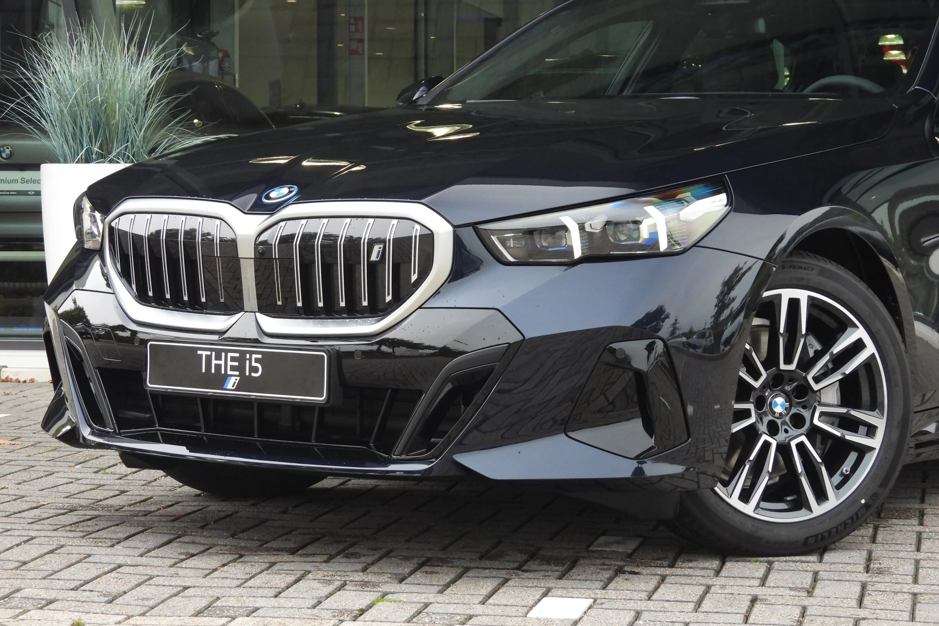 Hoofdafbeelding BMW i5