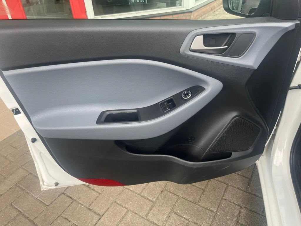 Hoofdafbeelding Hyundai i20