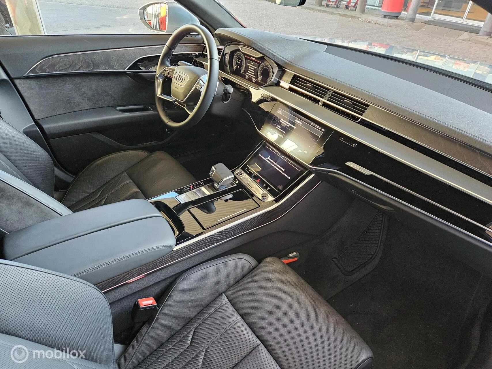 Hoofdafbeelding Audi A8