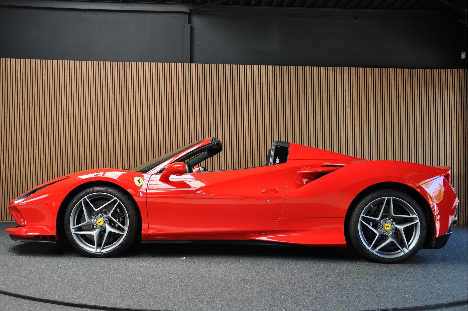 Hoofdafbeelding Ferrari F8 Spider