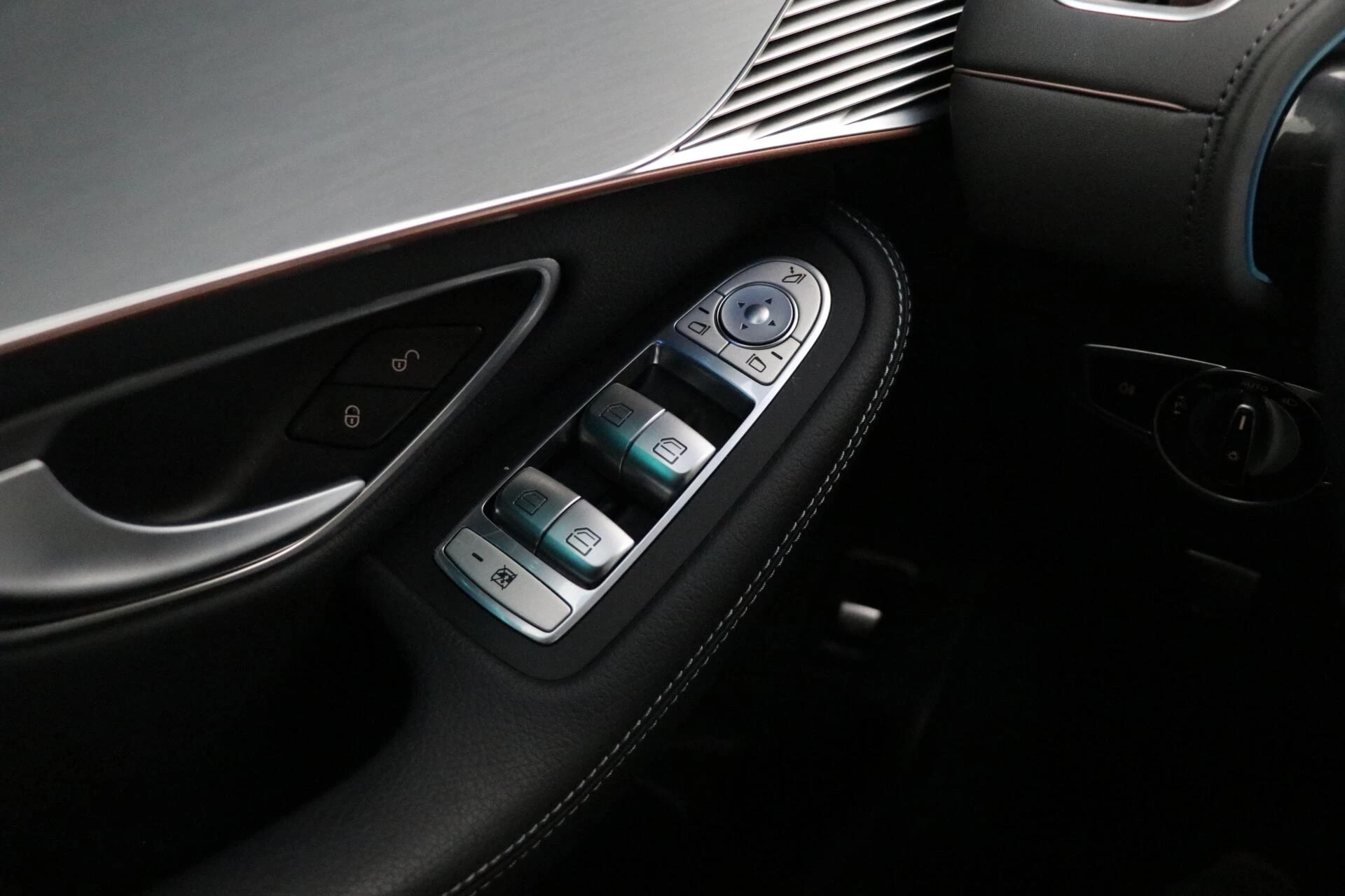 Hoofdafbeelding Mercedes-Benz EQC