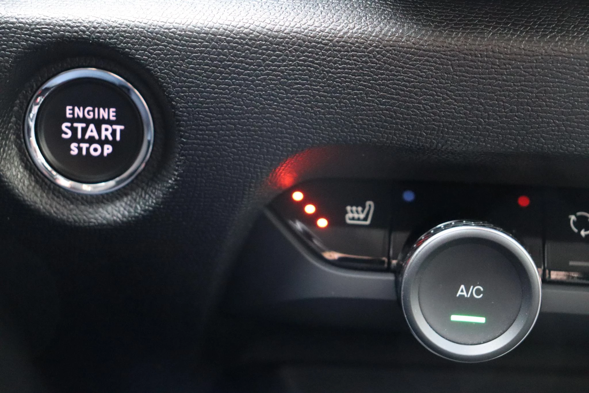 Hoofdafbeelding Citroën ë-C4