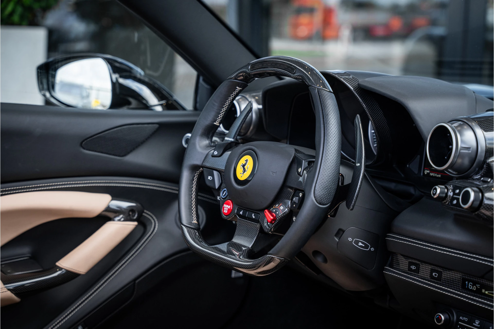 Hoofdafbeelding Ferrari F8 Spider