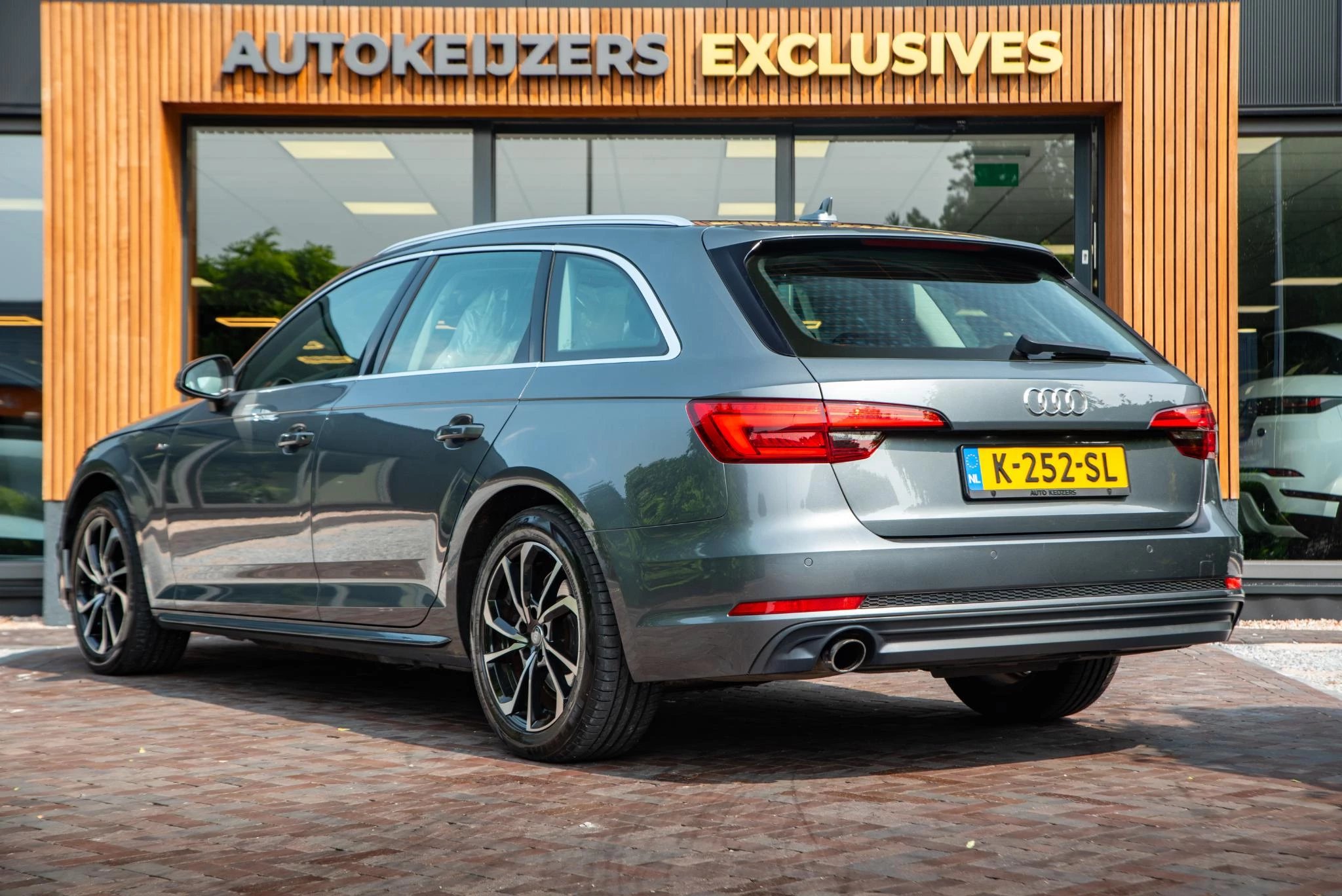 Hoofdafbeelding Audi A4