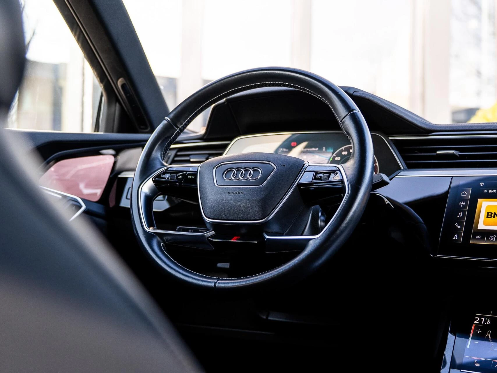 Hoofdafbeelding Audi e-tron