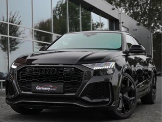 Hoofdafbeelding Audi RSQ8 Audi RSQ8 4.0TFSI 600pk Quattro Black optic Ceramic 2xCarbon Pano Head-Up Softclose Alcant Laser-Led Aut-Trekh RS-Zetels VOL!