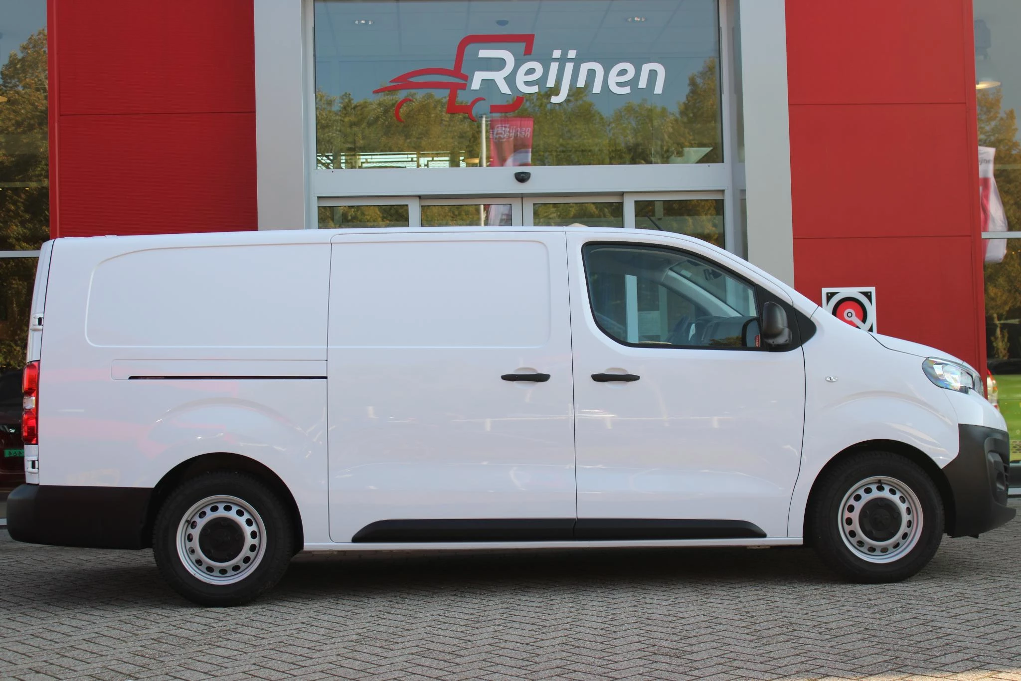 Hoofdafbeelding Peugeot e-Expert