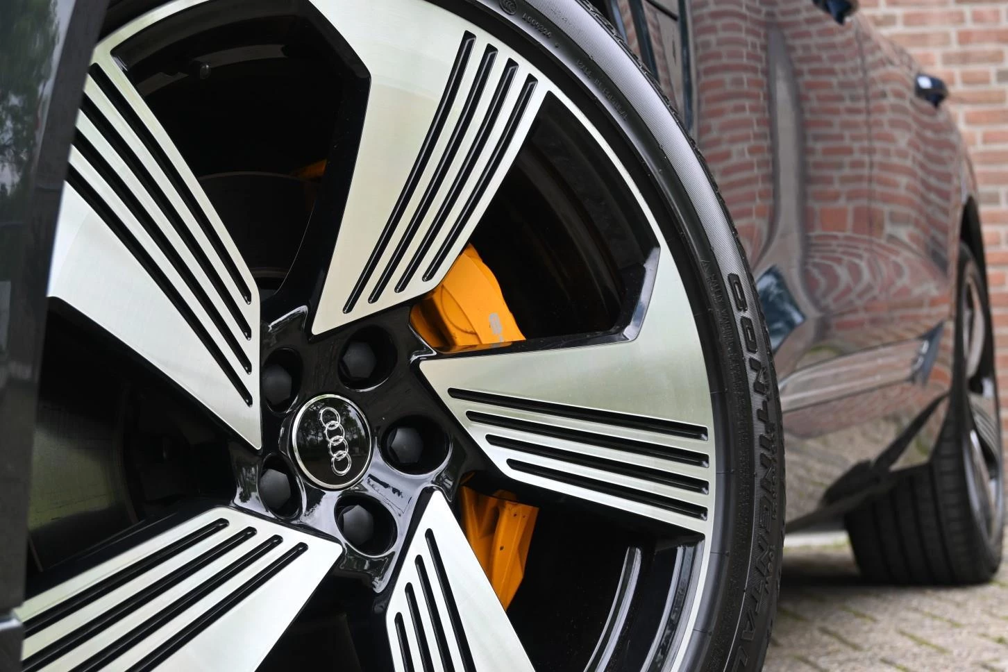 Hoofdafbeelding Audi e-tron