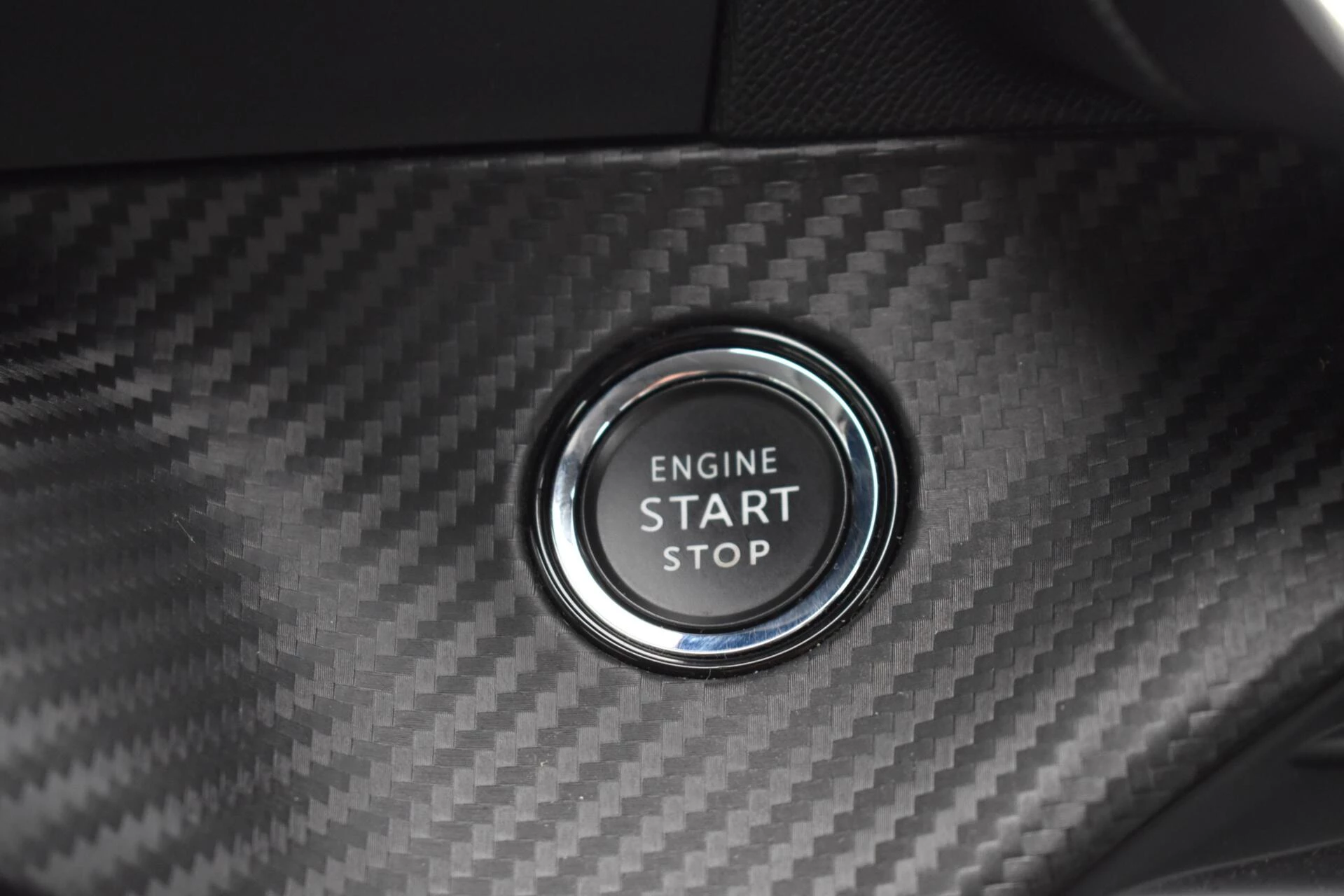 Hoofdafbeelding Peugeot e-2008