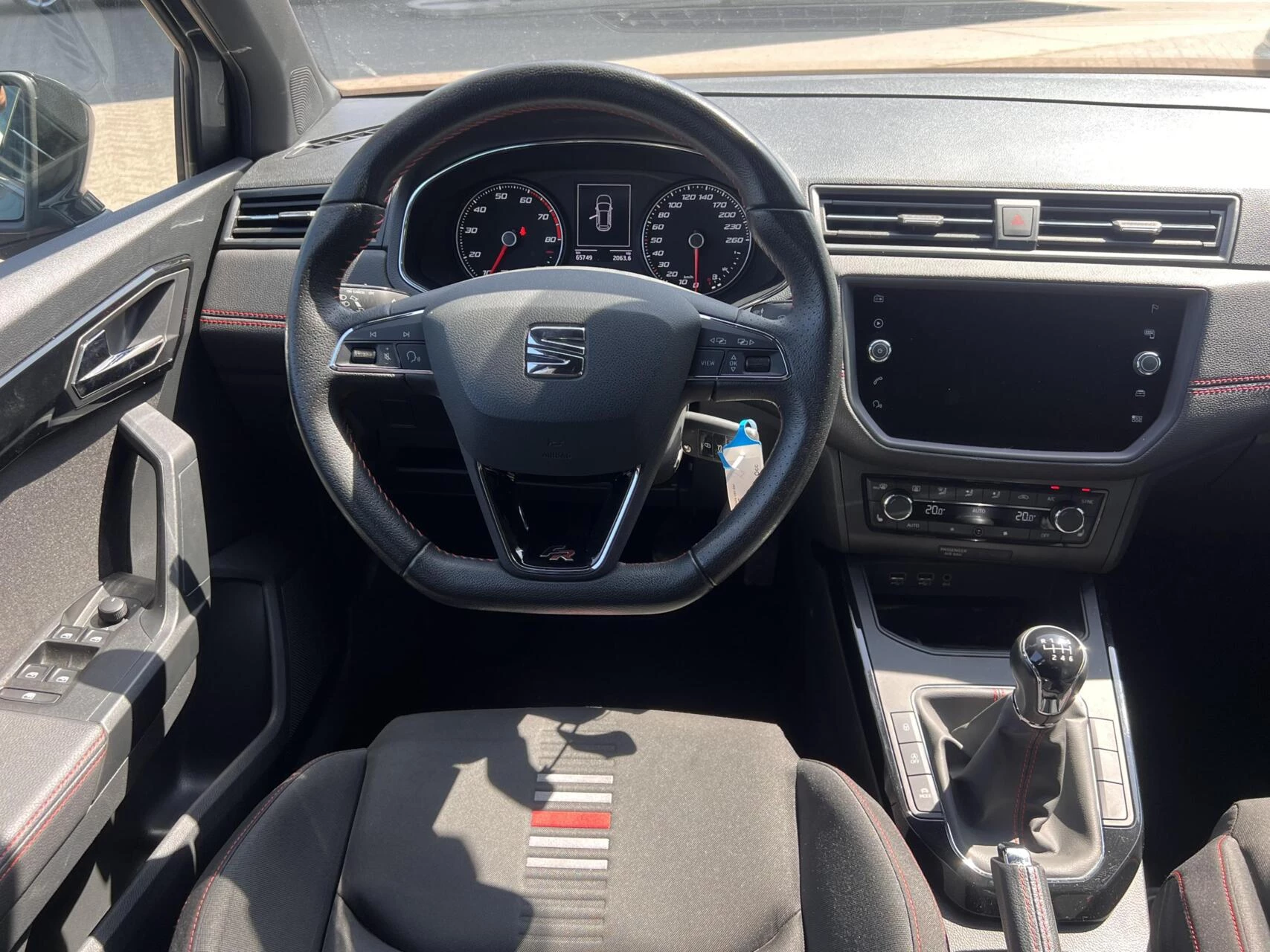 Hoofdafbeelding SEAT Arona
