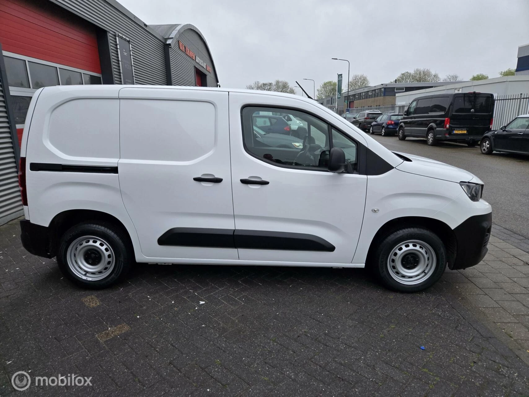 Hoofdafbeelding Peugeot Partner