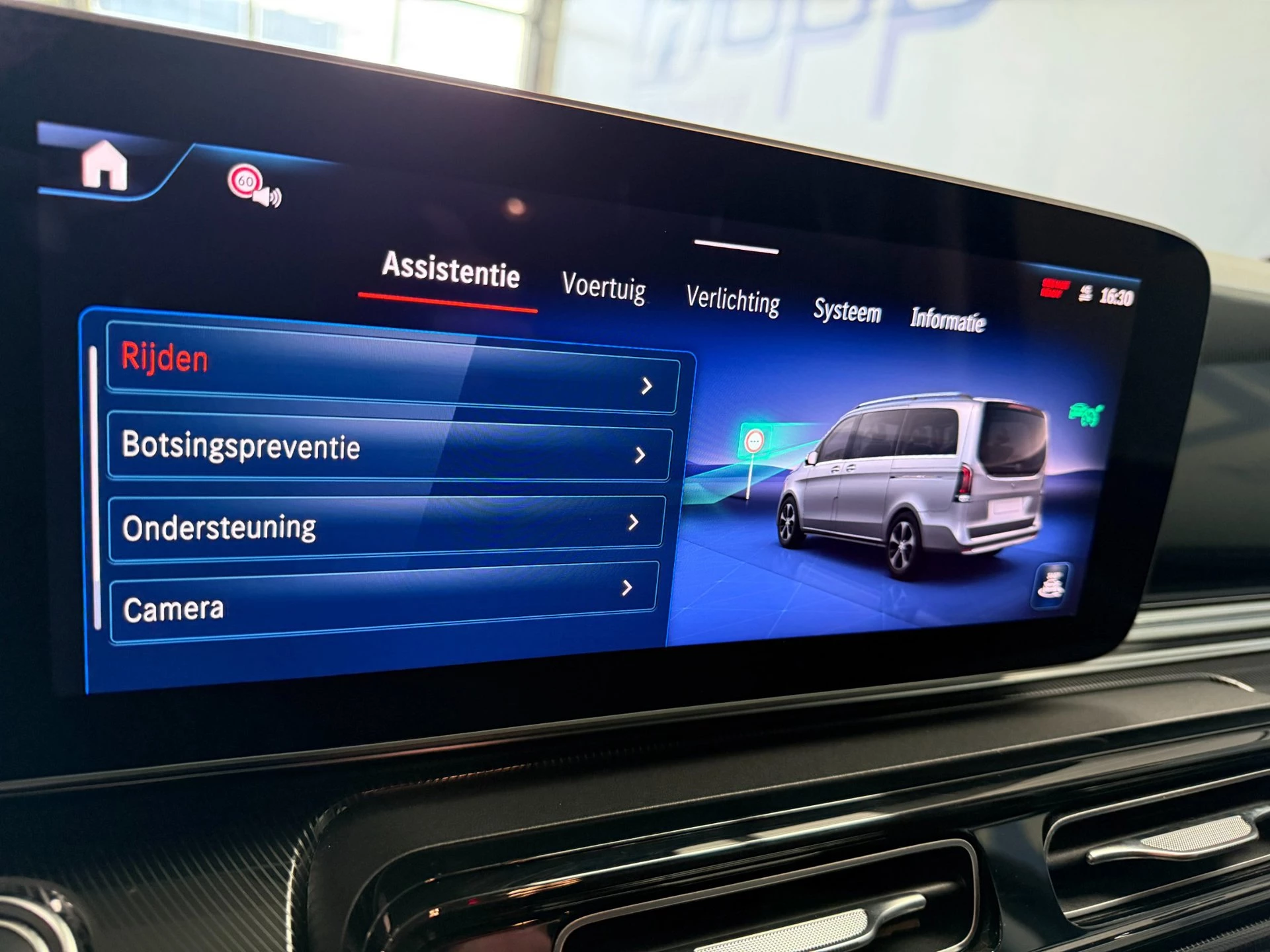 Hoofdafbeelding Mercedes-Benz EQV