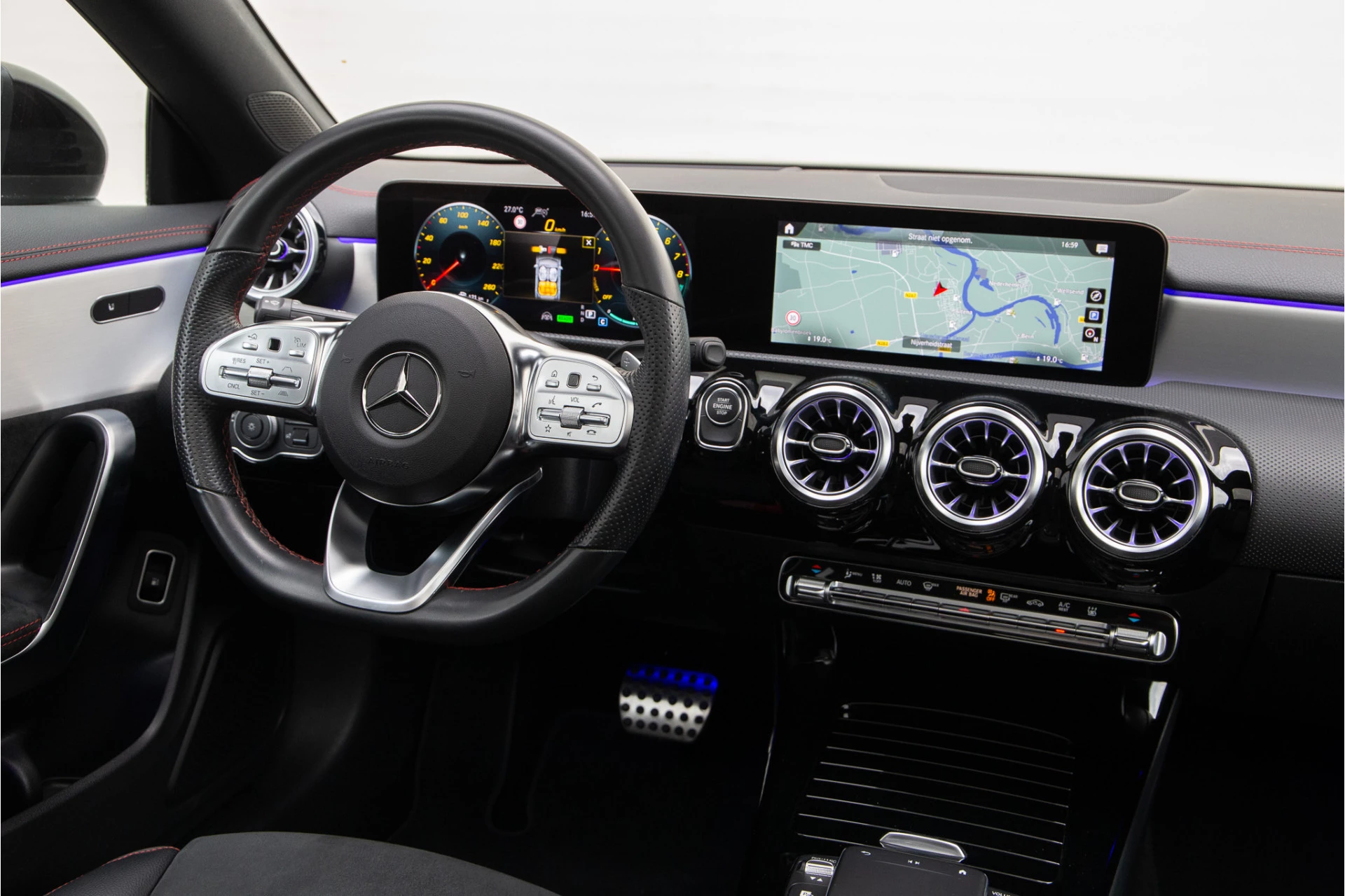 Hoofdafbeelding Mercedes-Benz CLA