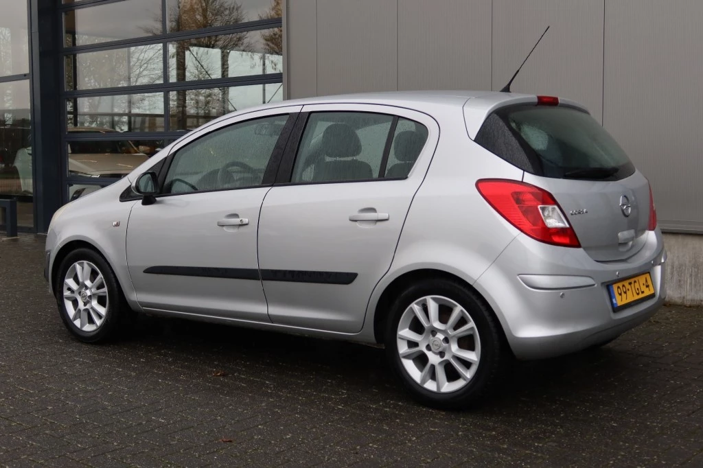 Hoofdafbeelding Opel Corsa