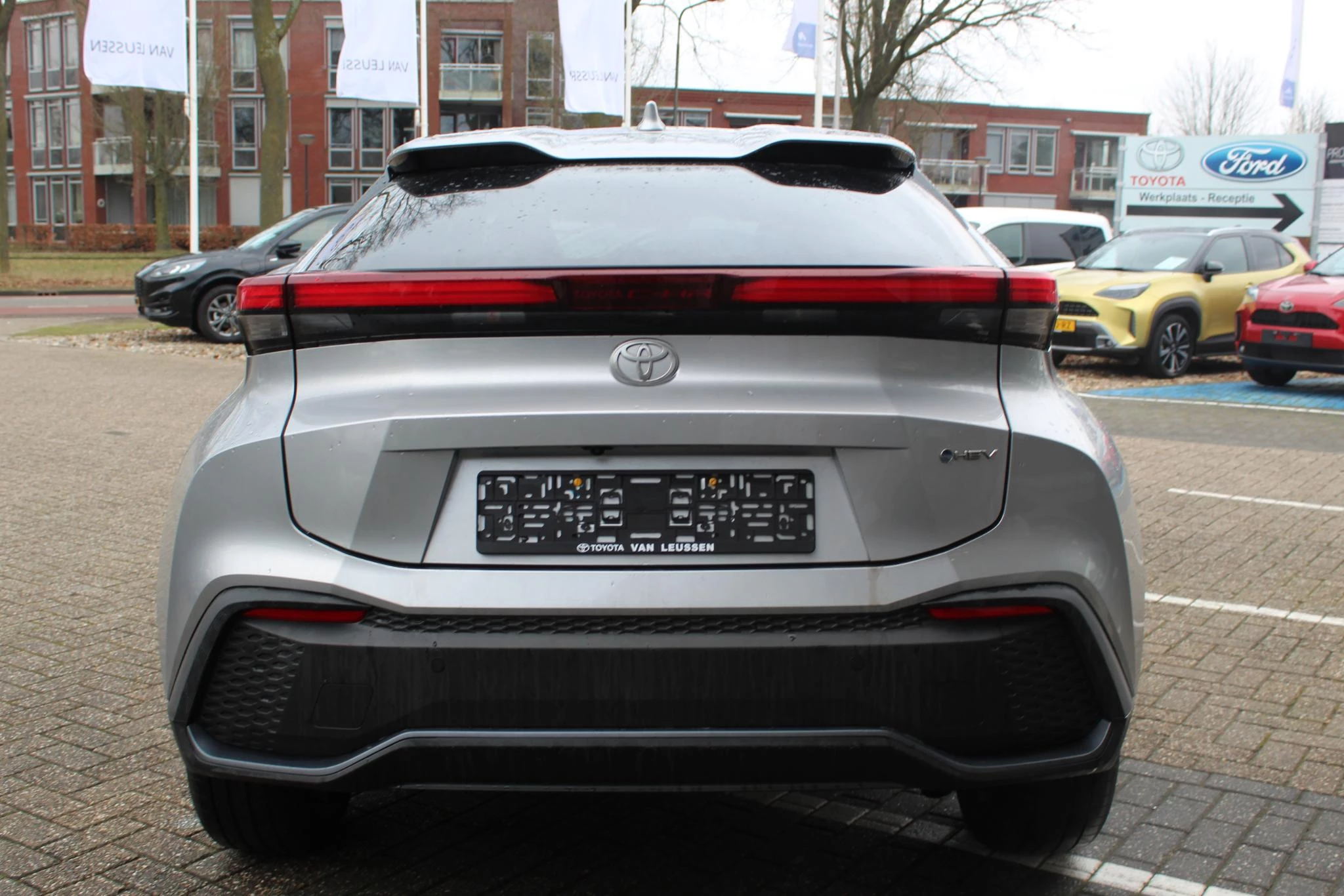 Hoofdafbeelding Toyota C-HR