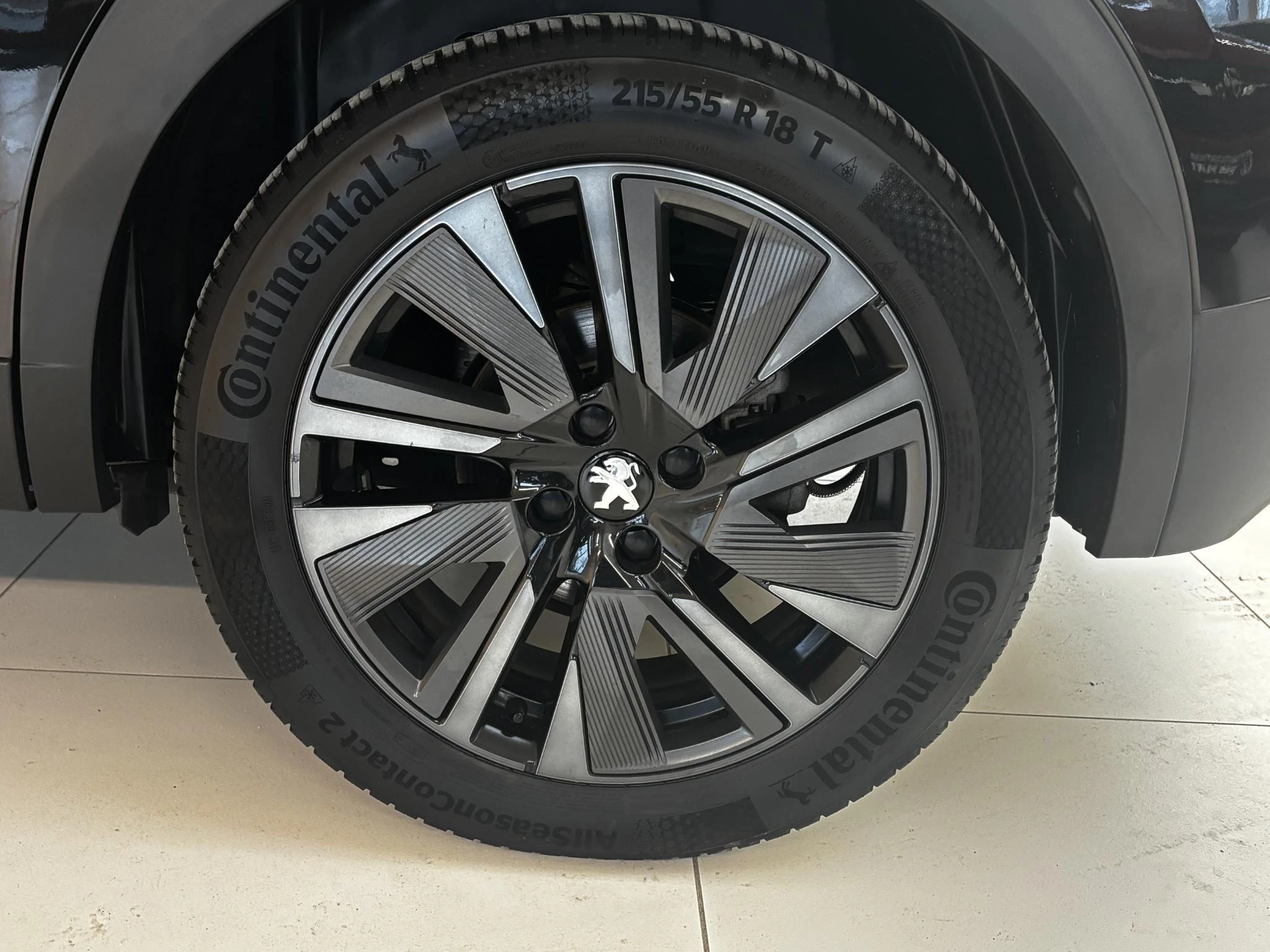 Hoofdafbeelding Peugeot e-2008